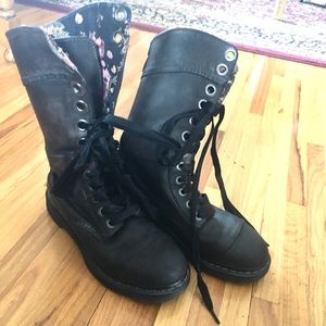 Doc Martens Floral Triumph 1914 Moto Boot